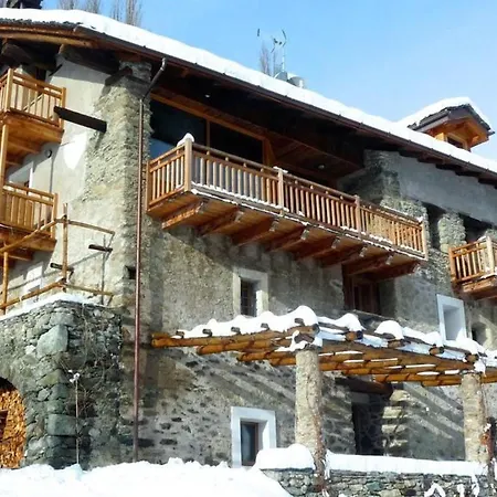 Zwei-zimmer-wohnung La Capra Ideal Fuer Paare Mit Kindern By Interhome