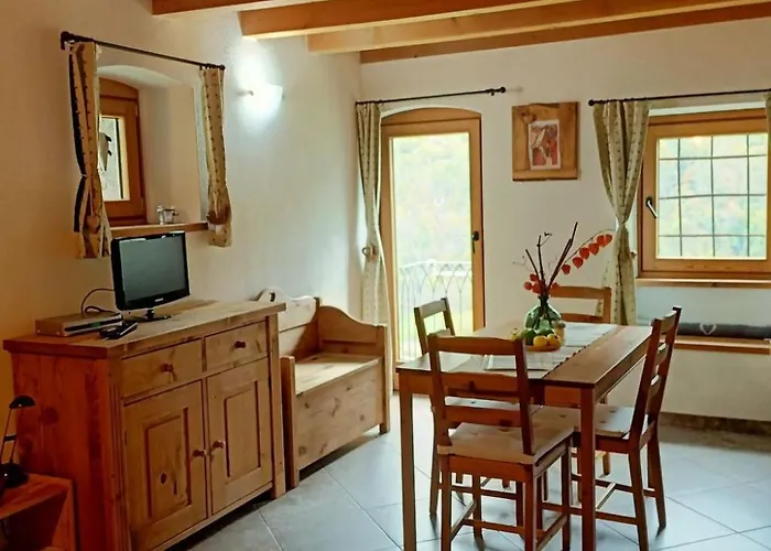 Zwei-zimmer-wohnung La Capra Ideal Fuer Paare Mit Kindern By Interhome *