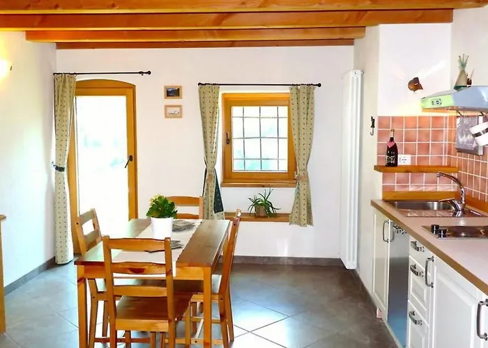 Zwei-zimmer-wohnung La Capra Ideal Fuer Paare Mit Kindern By Interhome *